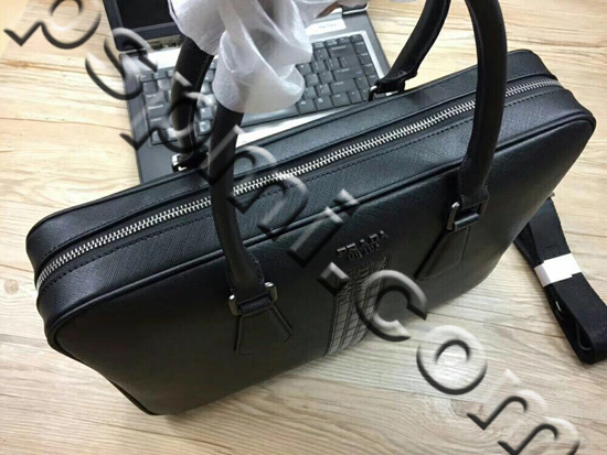 プラダバッグ内部構造
